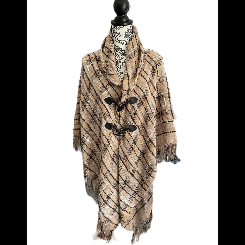 🔥🔥NWT Poncho